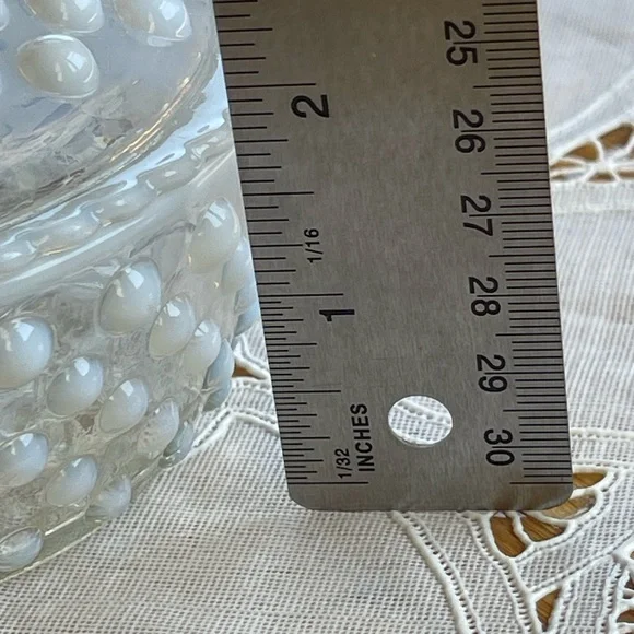 Vintage Hobnail dresser box milky glass - Picture 8 of 9